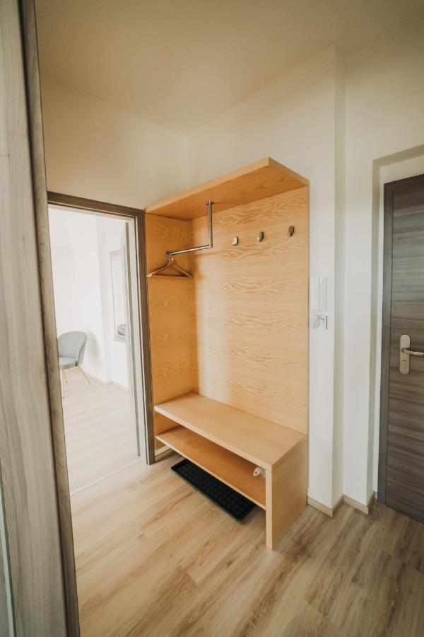 New Equipped Apartment In The City Center Plzen Exterior photo