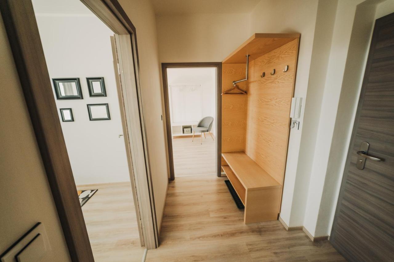 New Equipped Apartment In The City Center Plzen Exterior photo