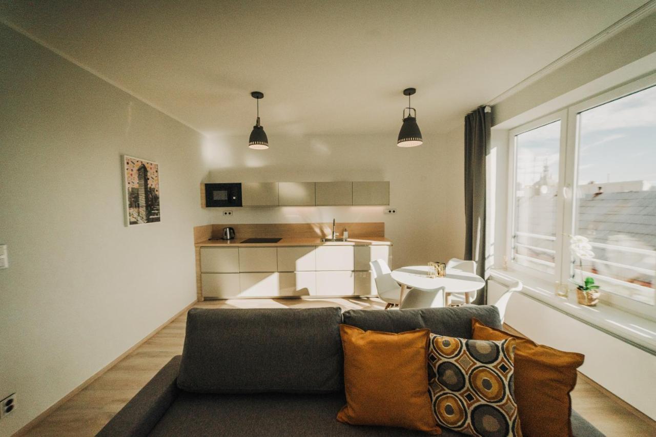 New Equipped Apartment In The City Center Plzen Exterior photo